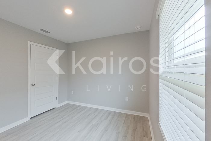 Building Photo - 155 Swallowtail Ln