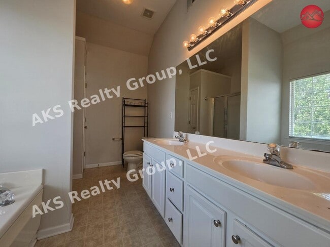 Building Photo - 1108 Colony Trail