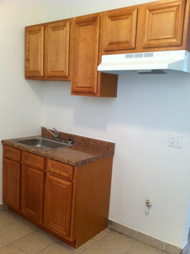 Building Photo - 7655 S Sangamon 914-20 W 77th Chicago, IL 60620