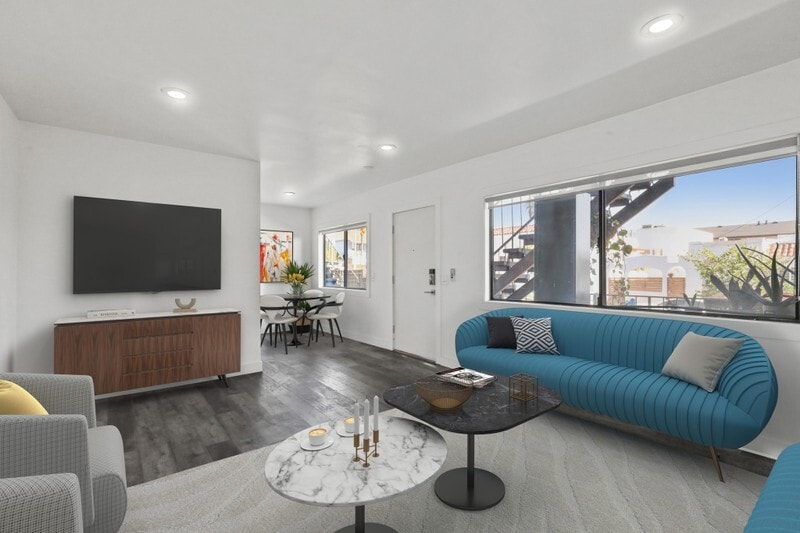 Building Photo - 215 N Fickett St