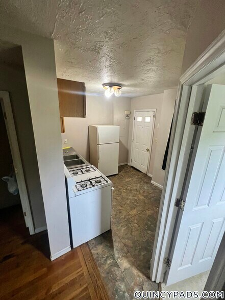 Primary Photo - 14 Johnson Ave