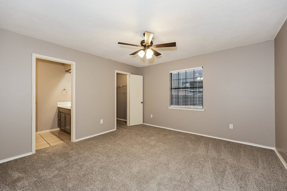 Building Photo - 7320 Ridge Rd W