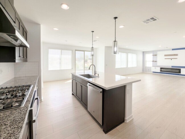 Building Photo - Newer Construction, Exquisite 4 Bedroom + ...