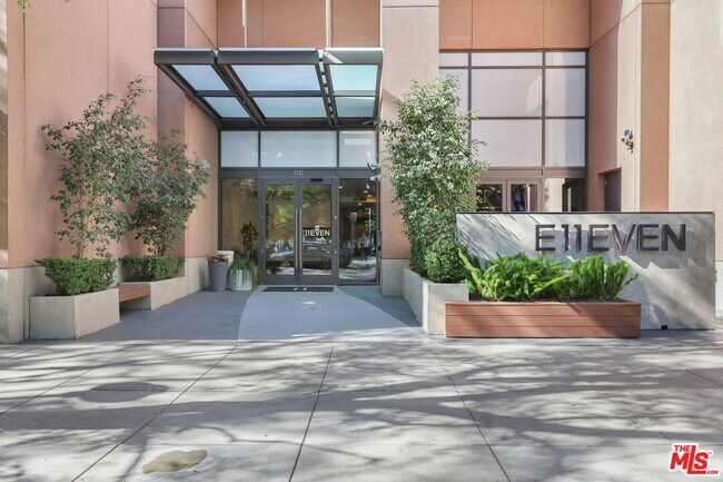 Building Photo - 1111 S Grand Ave