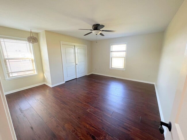 Building Photo - 5789 Trafalgar Ln