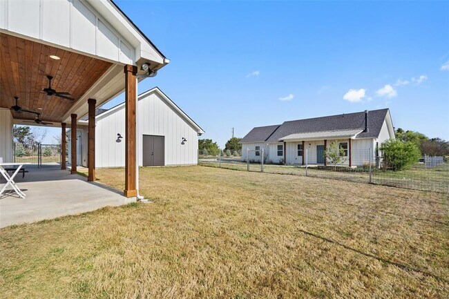 Building Photo - 200 Co Rd 246
