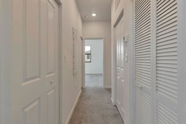 Building Photo - 13304 SW 286th Ter
