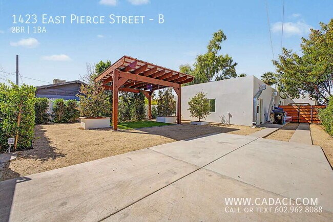 Building Photo - 1423 E Pierce St