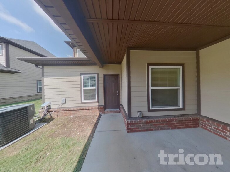 Building Photo - 2165 Cason Ln