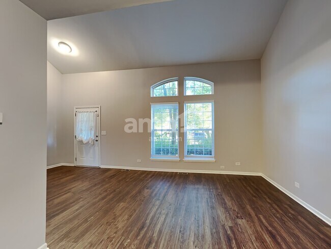 Building Photo - 1186 Blackburn Dr