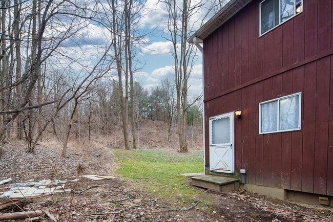 Building Photo - 69 Ives Ct