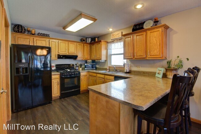 Building Photo - 3 br, 2.5 bath House - 234 Melrose Dr