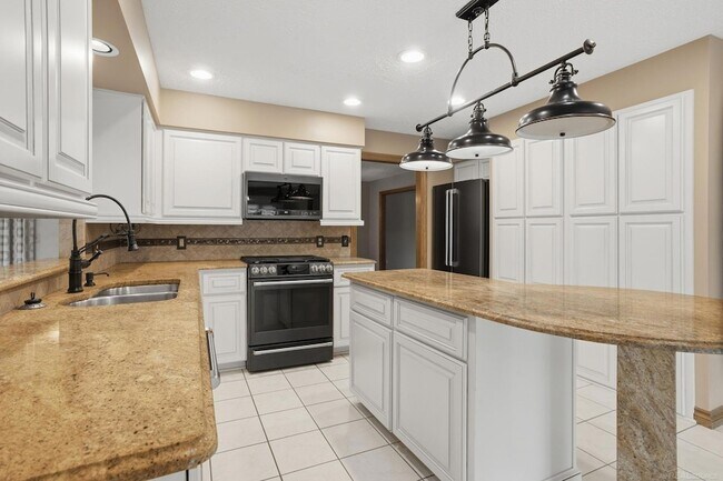 Building Photo - 14450 Knightsbridge Dr