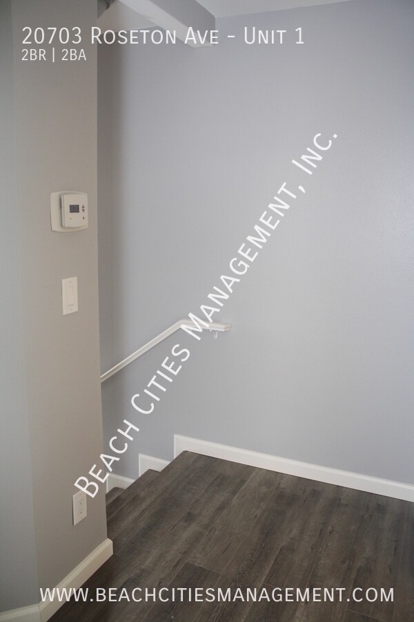 Building Photo - 20703 Roseton Ave