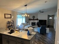 Building Photo - 8467 Hannary Dr