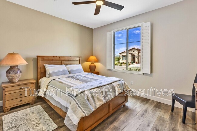 Building Photo - 30737 S Osprey Dr