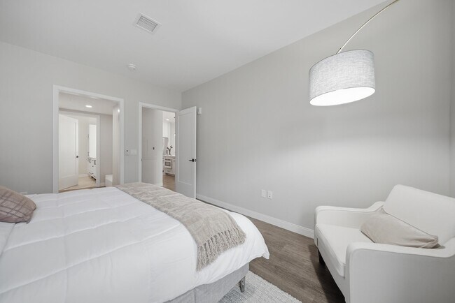 Building Photo - 18 Artisan Dr