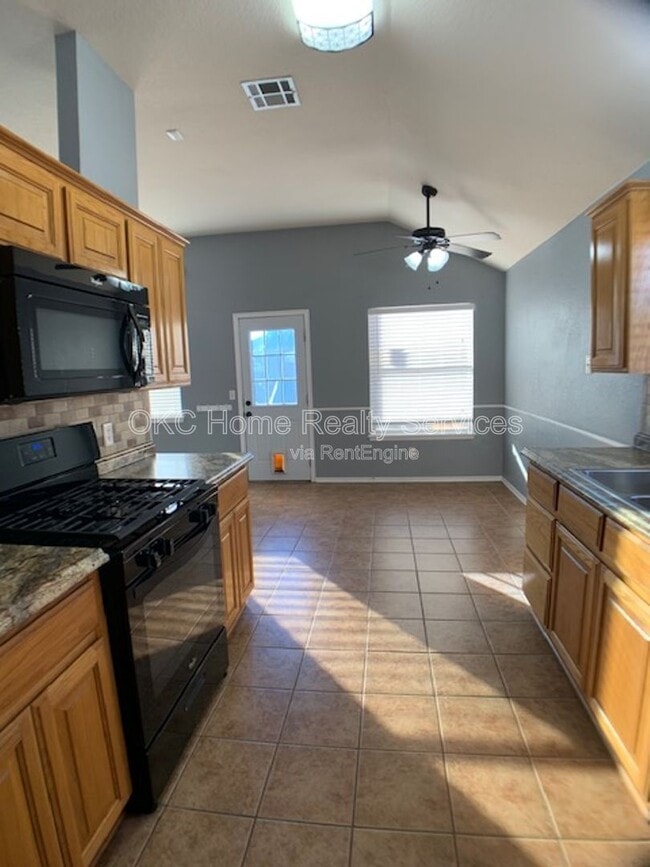 Building Photo - 16313 Everglade Ln