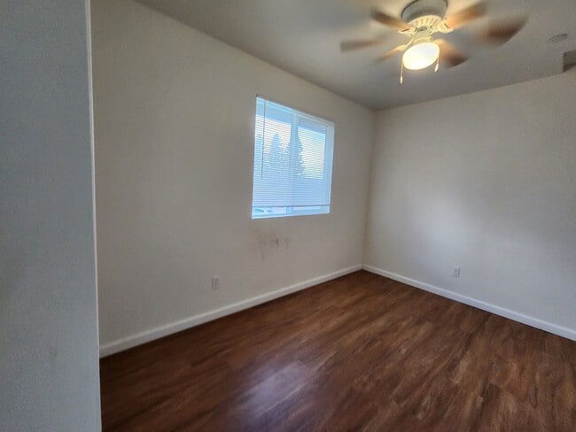 Building Photo - 154 Amberidge Dr