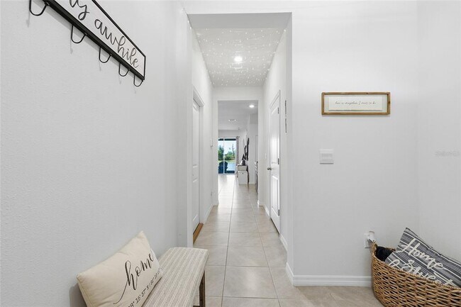 Building Photo - 32992 Major Oak Dr