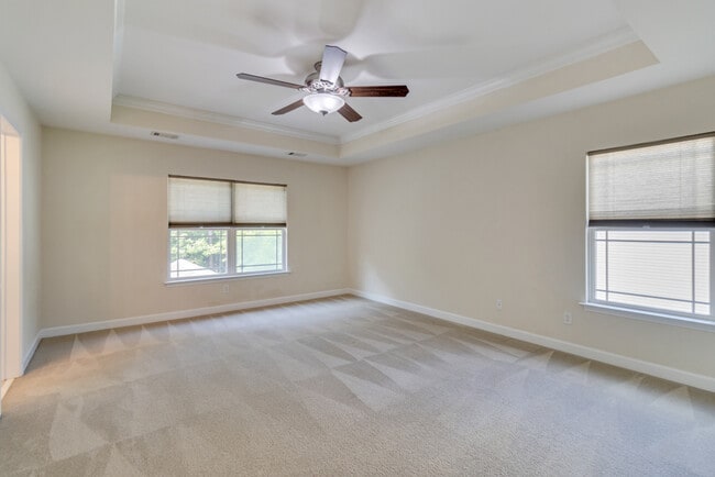 Building Photo - 127 Magnolia Dr