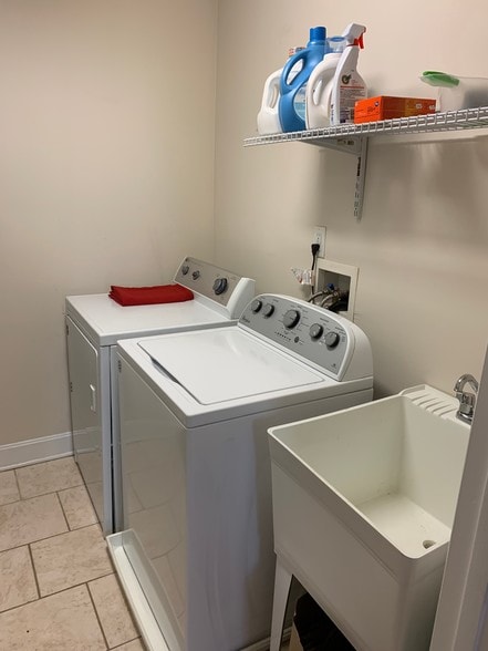 Laundry Included - 1041 Cherokee Rd