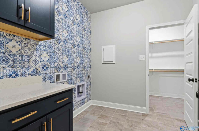 Building Photo - 9038 Mountain Preserve Blvd