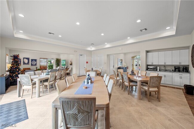 Building Photo - 11041 Gulf Reflections Drive