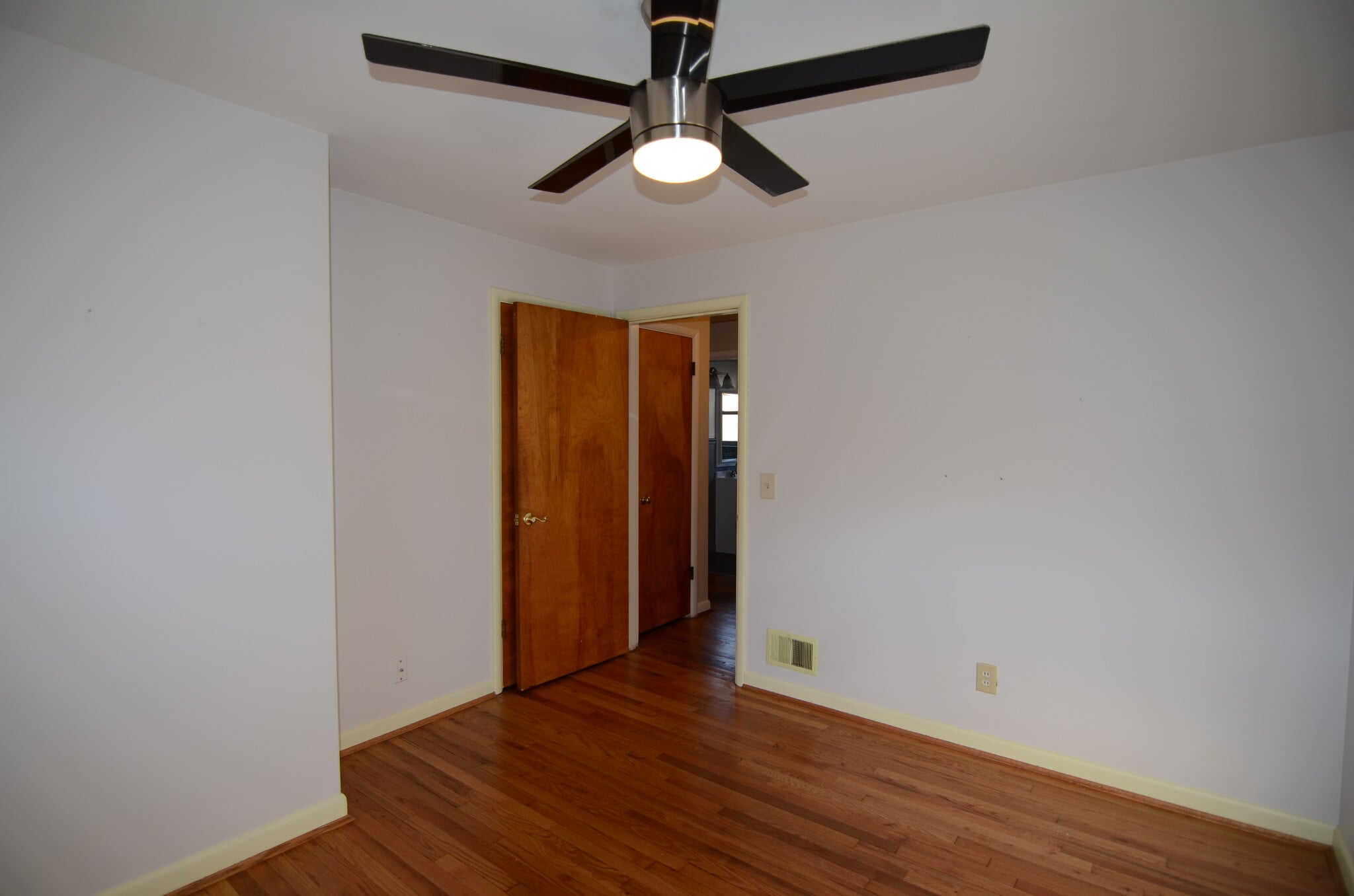Building Photo - 4384 Yakima Ct