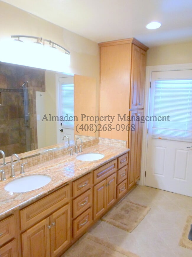 Building Photo - Remodeled Almaden Home near Foothills!! Great Schools, Central A/C & Pool!!