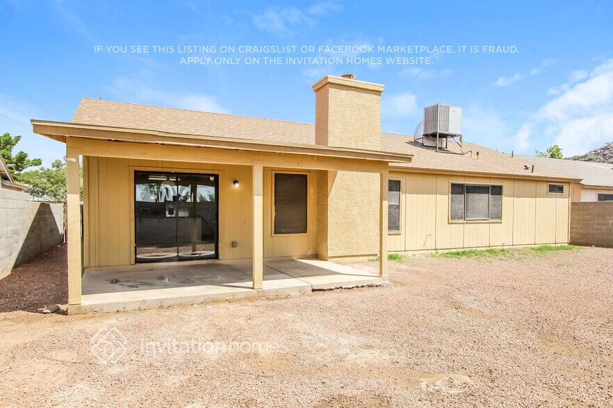 Building Photo - 3049 W Country Club Terrace