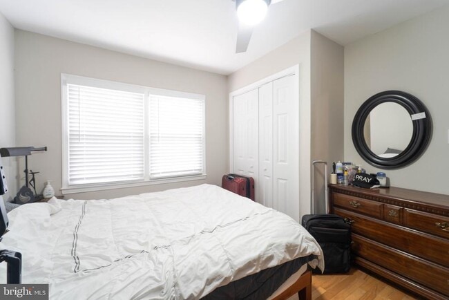 Building Photo - 4541 Ravensworth Rd