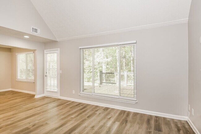 Building Photo - 113 Colemans Bluff Dr