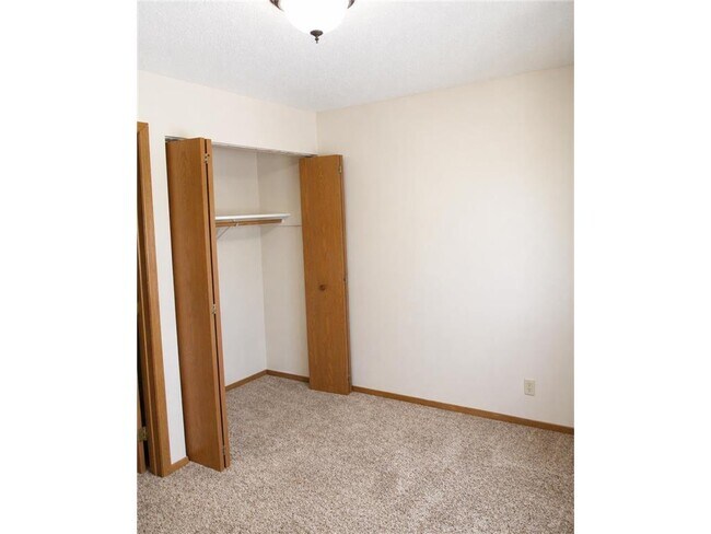 Building Photo - 1515 Darling Dr