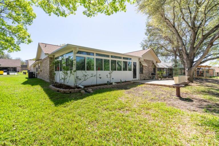 Building Photo - 3632 Fox Run