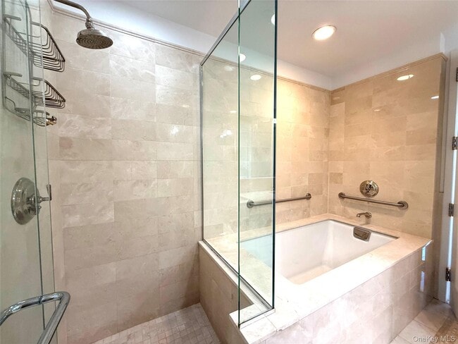 Building Photo - 10 City Pl