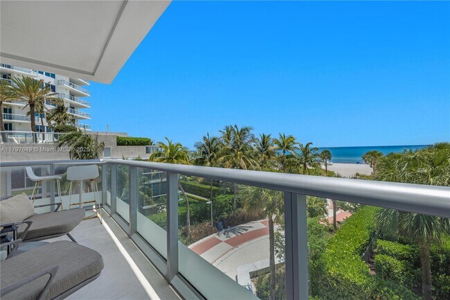 Building Photo - 3739 Collins Ave
