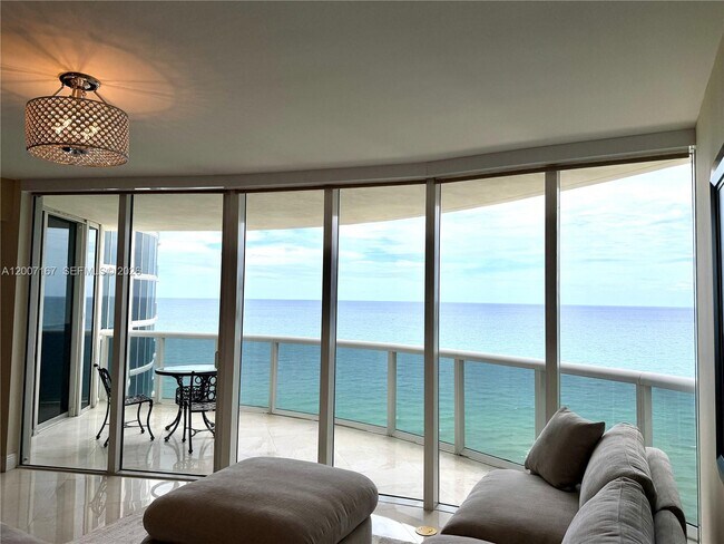 Building Photo - 17201 Collins Ave