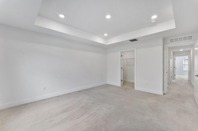 Building Photo - 247 Preserve Trl N