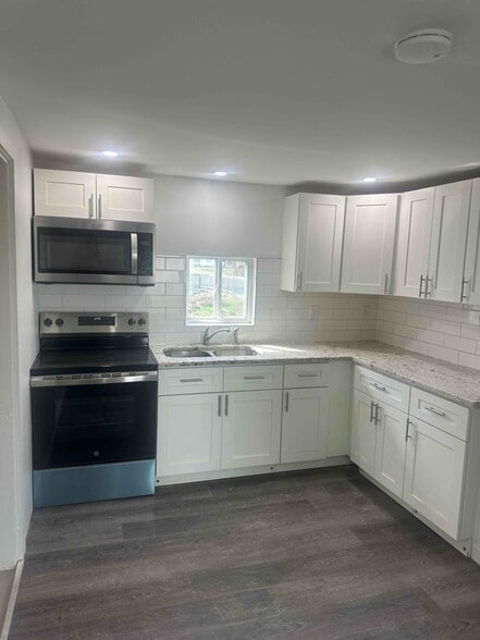 Building Photo - 46 Lincoln St