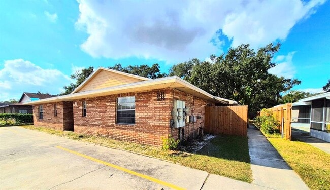 Primary Photo - 3141 Bloomingdale Villas Ct