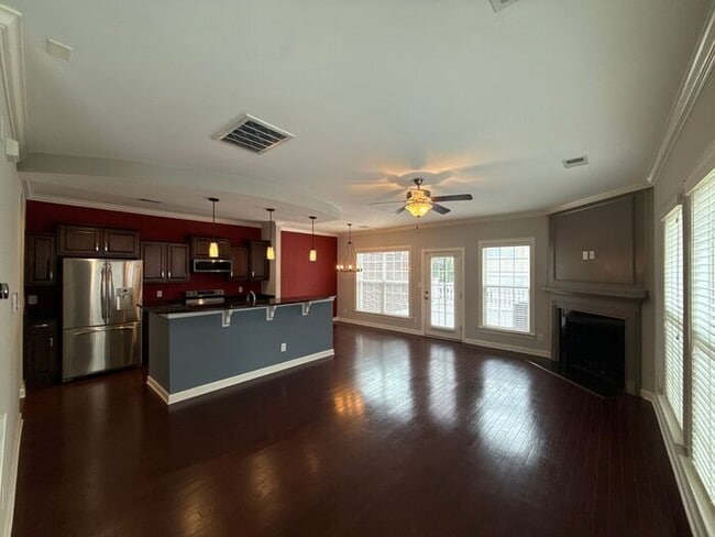 Building Photo - Avenues at Ayrsley