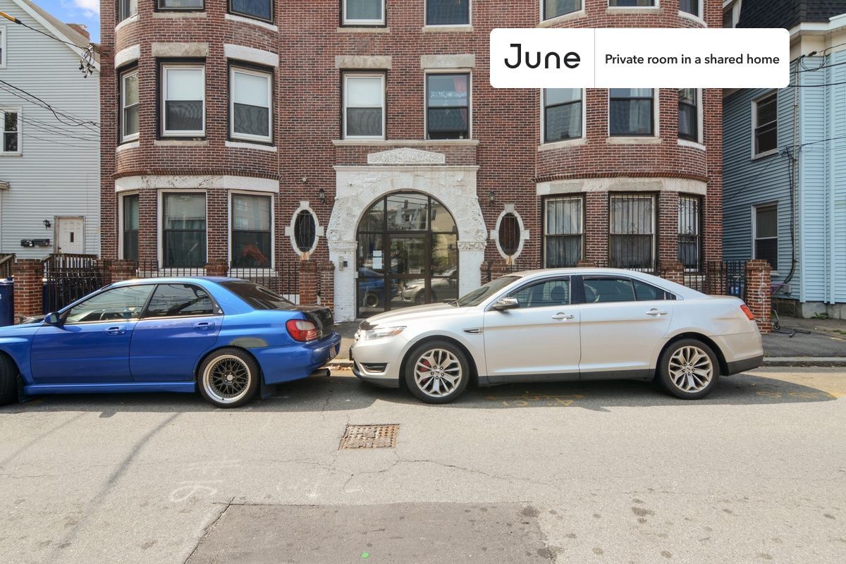 Building Photo - Room in Shared 4 bed/2 bath home