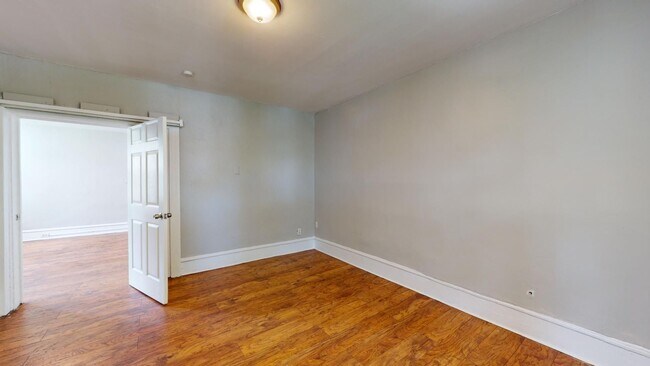 Building Photo - 3347 Seymour Ave