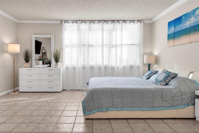 Building Photo - 2501 S Ocean Dr