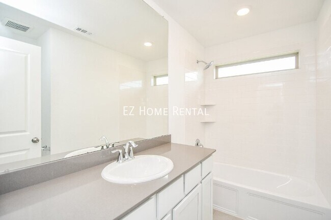 Building Photo - 5624 Forest Cove Drive