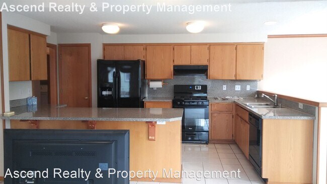 Building Photo - 4 br, 3 bath House - 16105 SW Snapdragon Ln