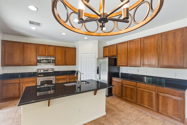 Building Photo - 5111 W El Cortez Trail