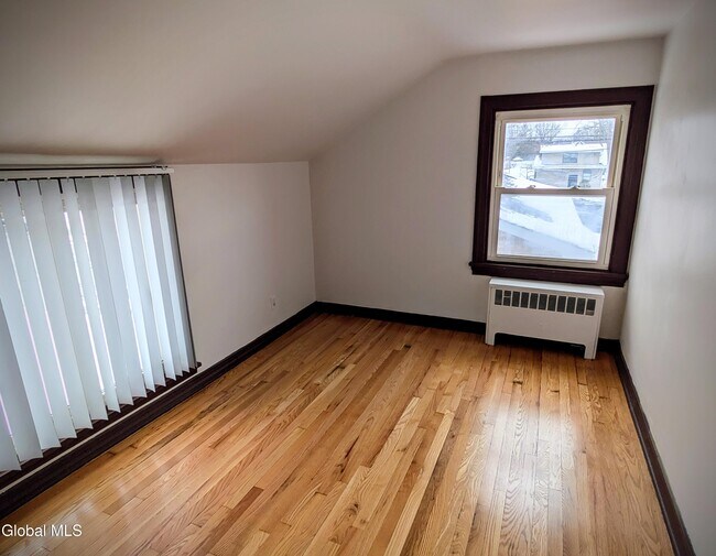 Building Photo - 1735 Western Ave