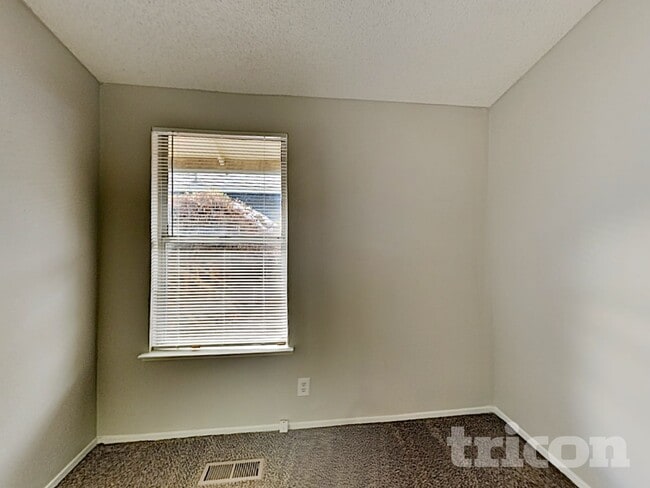 Building Photo - 6450 Enchanted Valley Dr